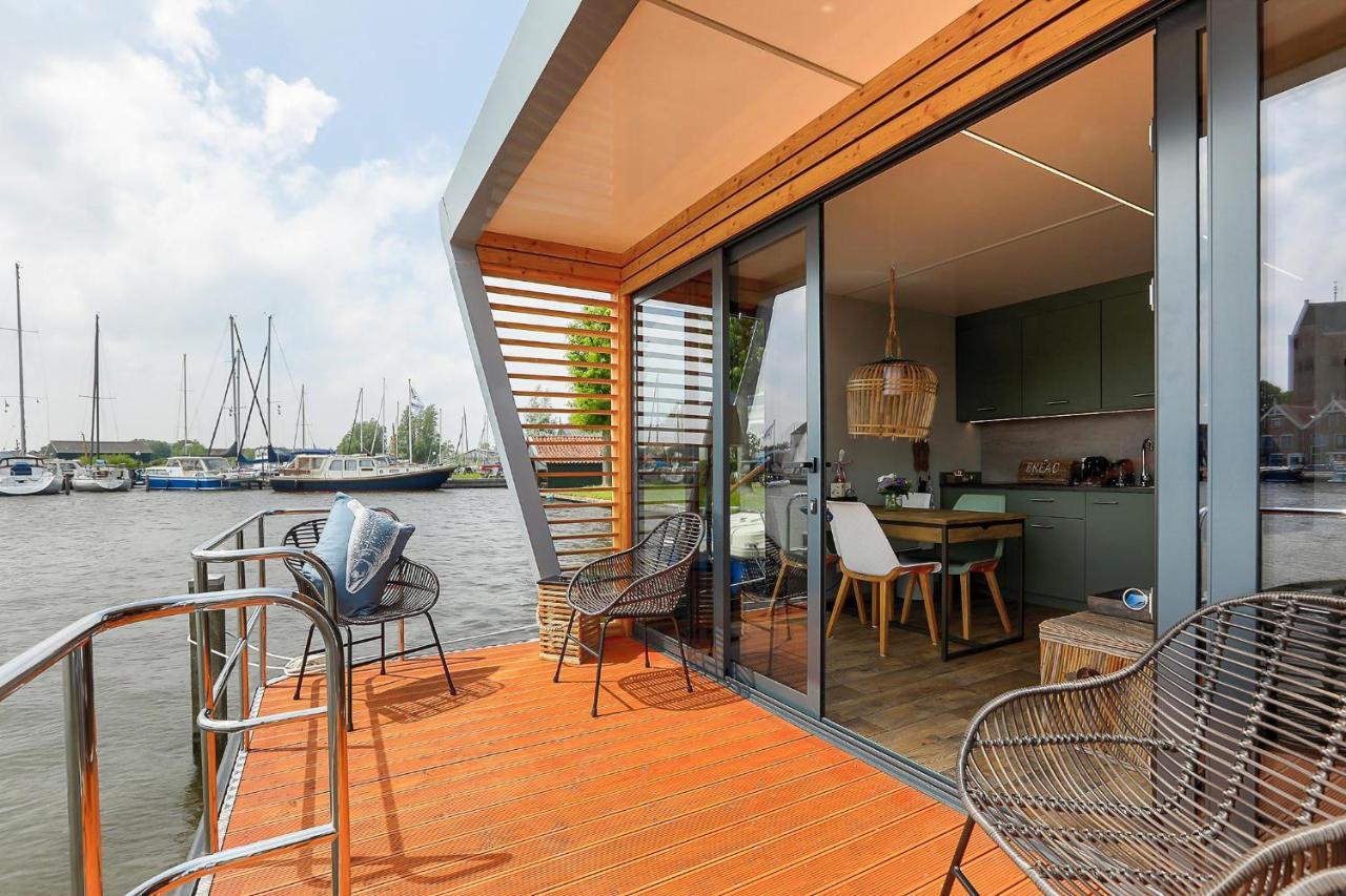Luxe Houseboat Skoft Hotel เกรา ภายนอก รูปภาพ